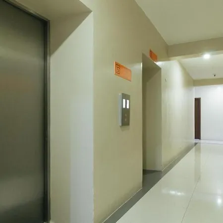 RedDoorz Plus near Nakpil St. Taft Avenue Manila